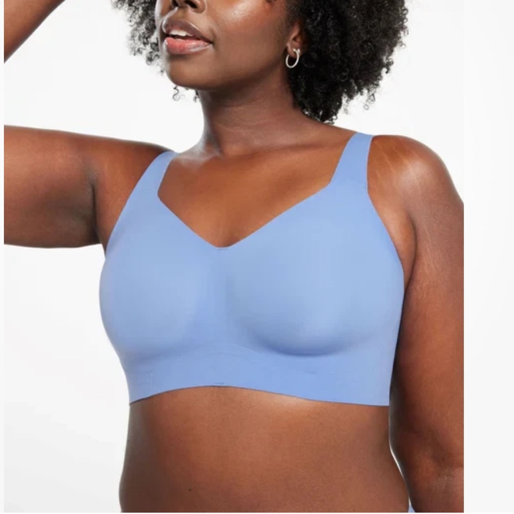 Powder Blue Wireless Bra with Seamless Comfort
